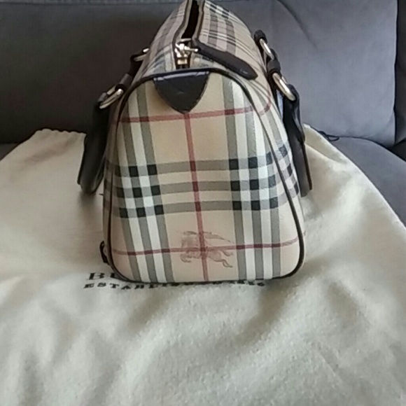 ⏫sold elsewhere⏫ Authentic Burberry bag - Picture 3 of 8